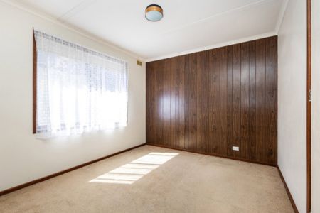 2/11 Dane Street, East Bendigo - Photo 3