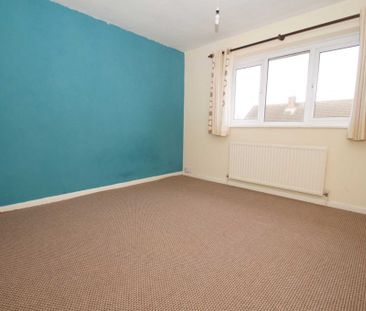 3 bed Semi Detached for rent - Photo 3