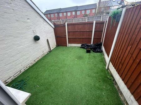 Bloomfield Street North, Halesowen, West Midlands, B63 - Photo 4