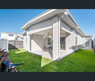28 Lukin Terrace, Baringa, Qld 4551 - Photo 2