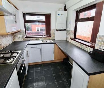 Oldham Road, Rochdale, OL11 - Photo 6