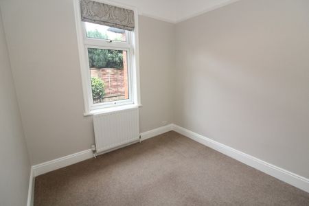 3 Bedroom Semi-Detached Bungalow - Photo 2