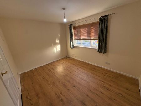 2 bedroom terraced house to rent - Photo 2