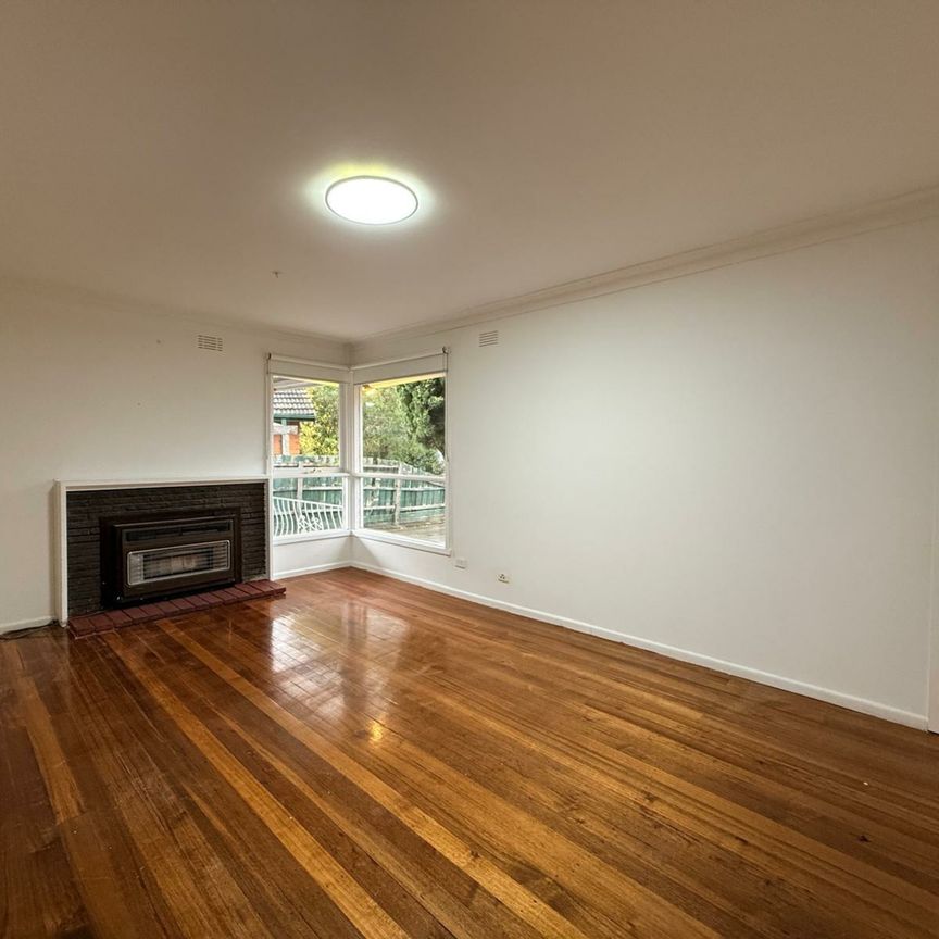 11 The Fairway, Hampton Park VIC - Photo 1