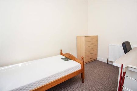 St Michaels Road, Canterbury (UKC) - Photo 2