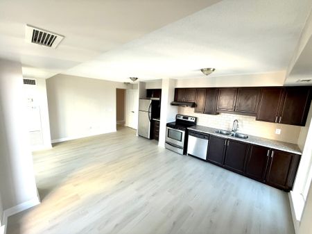 For Lease - 60 Town Centre Court Unit# PH 3, Toronto, Ontario - Photo 5