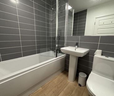 2 bedroom terraced house to rent - Photo 5