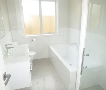 Modern Waterloo Living - Photo 2