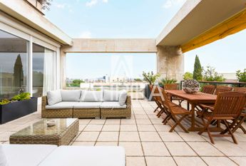 Impresionante ático en alquiler con parking en Pedralbes, Barcelona