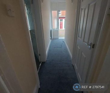 3 bedroom terraced house to rent - Photo 4