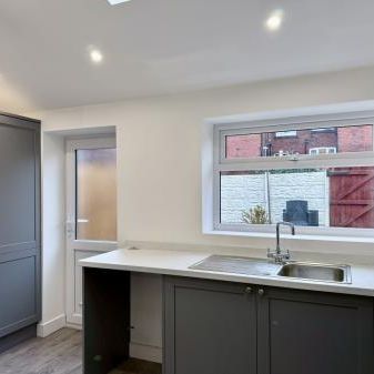 Queens Avenue, Bromley Cross, Bolton, BL7 - Photo 1