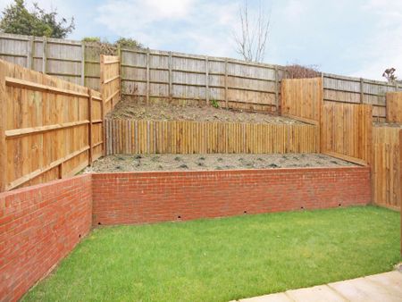 3 Bedroom House - Boxall Gardens, Kings Worthy - Photo 3