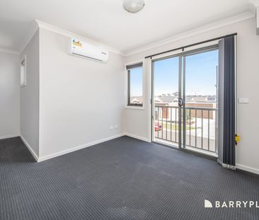 Dont Miss Out on This Well Presented and Modern 2 Storey Town House - Photo 5