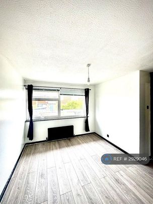 4 bedroom terraced house to rent - Photo 1