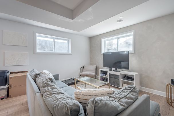 Maison à étages - 5850 Rue Alain - Photo 1