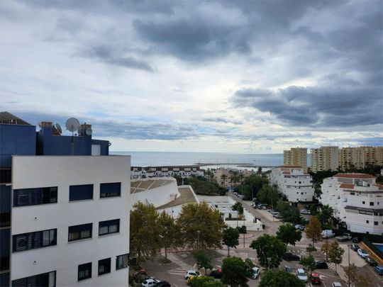 Piso de alquiler en Calle Matías Prats, 1, Puerto de Estepona - Photo 1