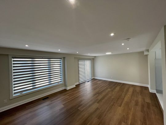 For Lease - 69 Hutcherson Square, Toronto, Ontario - Photo 1