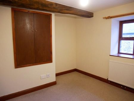 2 bedroom end of terrace house to rent - Photo 5