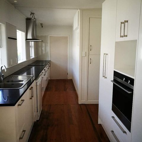Sunny and warm standalone house - Photo 1