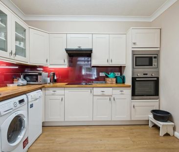 2 bedroom retirement property to rent - Photo 4