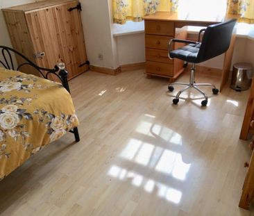 Room in a Shared House, Haydn Avenue, M14 - Photo 4