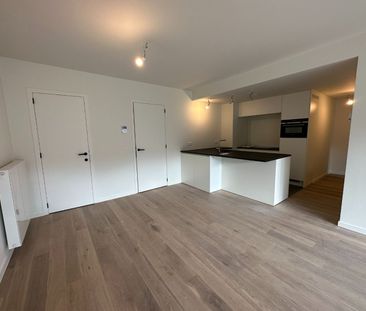 Modern appartement met uitzicht op een sfeervolle binnentuin - Photo 6