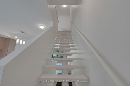 For Lease - 10 Rainwater Lane, Barrie, Ontario - Photo 4