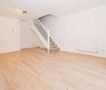 Martock Gardens, London, N11 - Photo 1