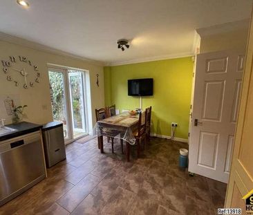 Burford Road, Worcester Park, Surrey, KT4 - Photo 2