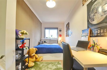 4 bedroom semi-detached house to rent - Photo 4