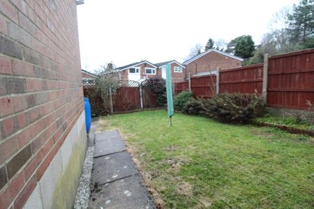 3 bedroom semi-detached house to rent - Photo 4