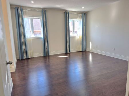 For Lease - 3192 Meadow Marsh Crescent, Oakville, Ontario - Photo 5