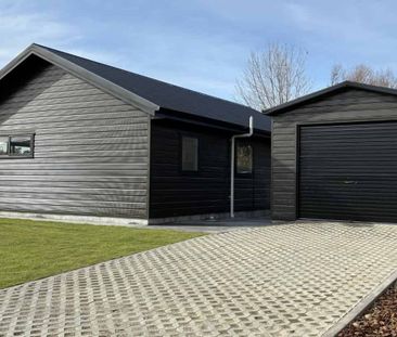 Foxton - 3 Bedrooms - Photo 3