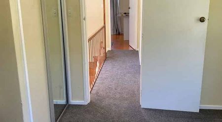 Cosy, Centrally Located Property to Rent - Photo 3