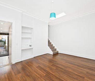 Charming & Spacious 2 Story Home - Photo 1