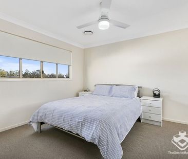 Break lease offer- Ducted AC 3 bedroom townhouse - Photo 1