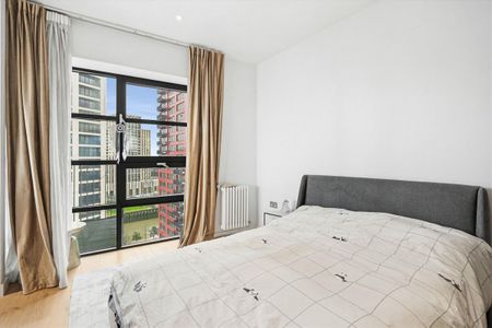 2 bedroom apartment to let in Amelia House, London E14 - Photo 5
