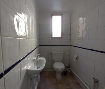 Location Appartement 4 pièces 84m² BORDEAUX 33000 - Photo 3