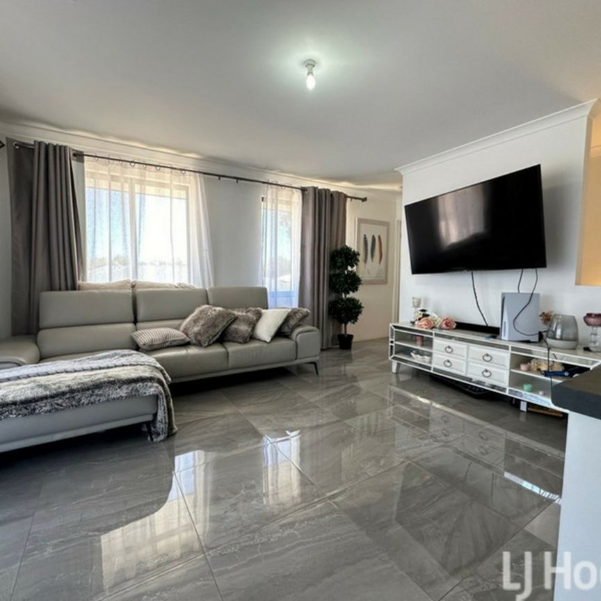 Luxury Living on the Greens � Exclusive Signature Circle Estate - Photo 1