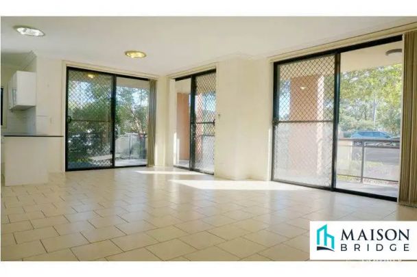 “Modern Living in a Prime Location” - Photo 1