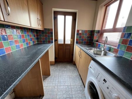 3 bedroom terraced house to rent - Photo 3