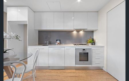 6/88 Trenerry Crescent, Abbotsford VIC 3067 - Photo 3