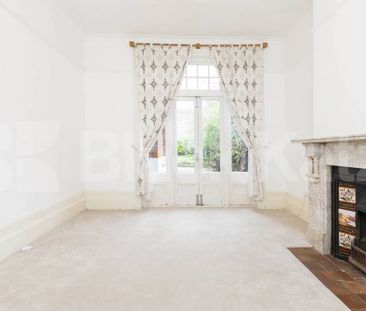 2 Bedroom, 1 bath, 1 reception Flat - Photo 6