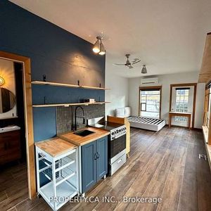 CUTE AND CHARMING TRINITY BELLWOODS SPACIOUS - Photo 2