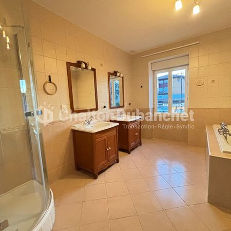 Location Appartement 4 pièces 124m² - Photo 4