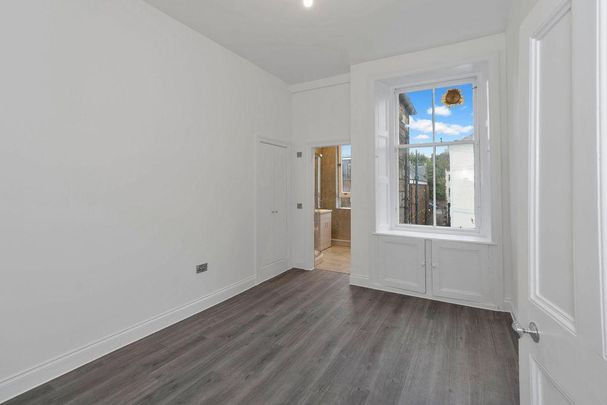 3 bedroom flat to rent - Photo 1