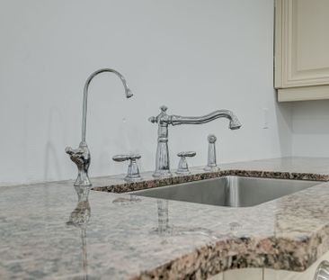 For Lease - 5 Bayswater Avenue, Richmond Hill, Ontario - Photo 3