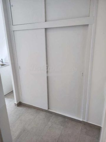 Location Appartement 2 pièces 49m² PARIS 19ème - Photo 5
