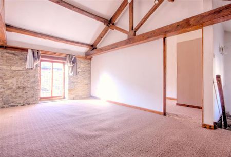 2 bedroom terraced house to rent - Photo 2