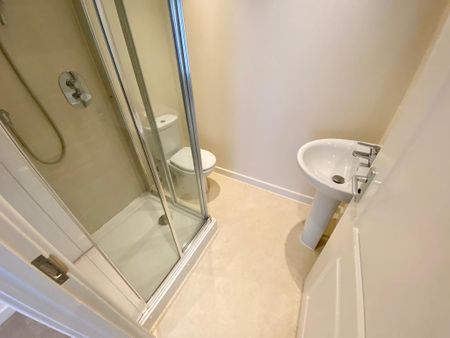 2 bedroom apartment to rent - Photo 5